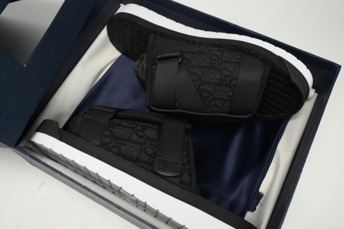D*or slippers