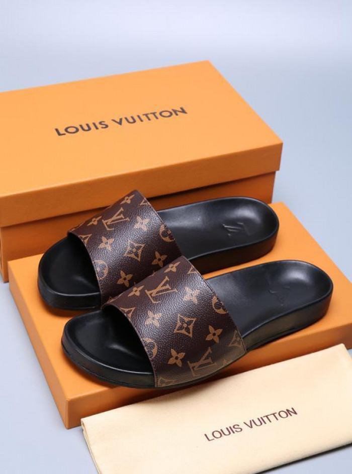 1*V SLIPPERS 11V0107-037