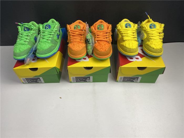 kids grateful dead x nike sb dunk low “green bear”