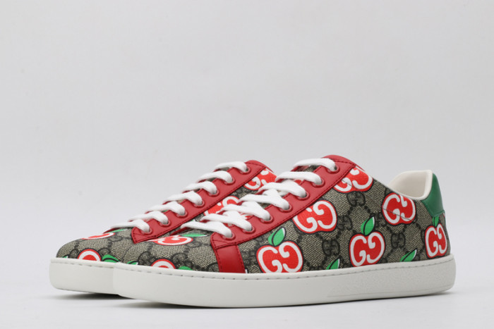 gucc ace embroidered low-top sneaker