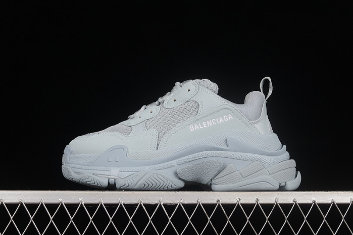 blcg sneaker triple.s sneakers w2fw14700