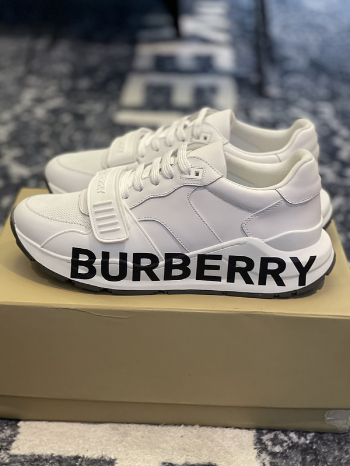 bby sneaker by0072