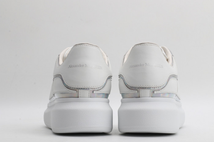 A1exa*der Mcqv*en SNEAKERS