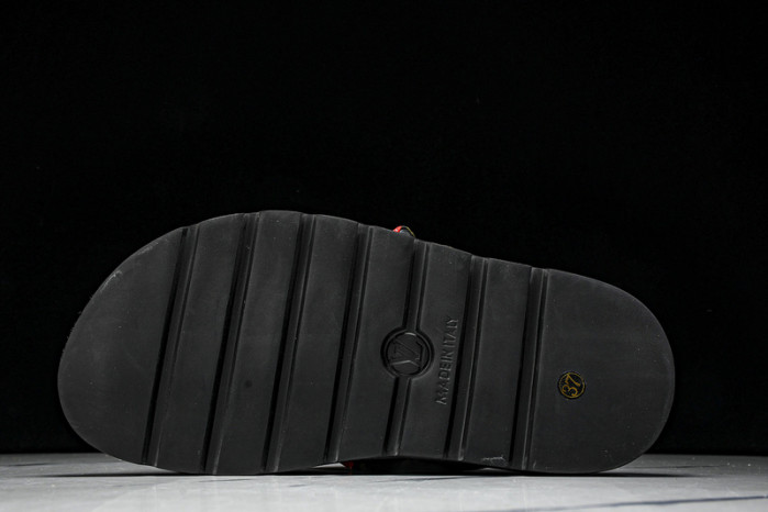 1*V SLIPPERS 11V0107-064