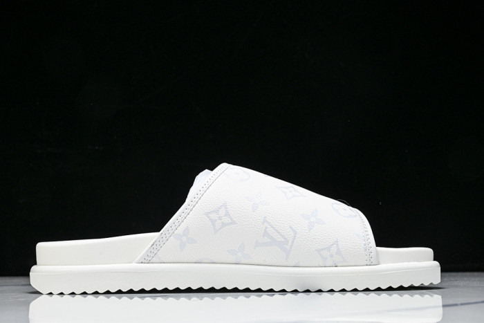 1*V SLIPPERS 11V0107-092