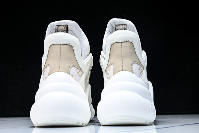 1V SHOES 1VS10
