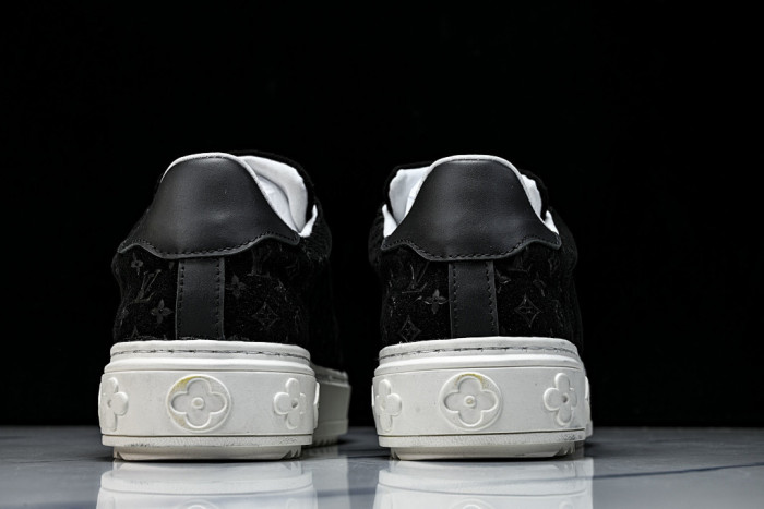 1V SHOES 1VS19