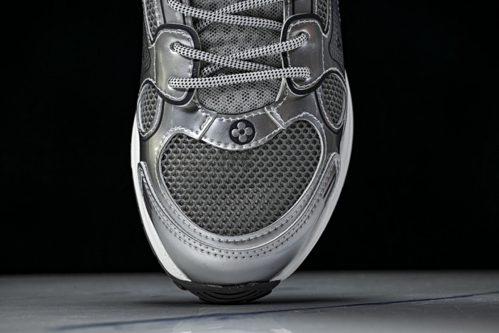 1V SHOES 1VS33