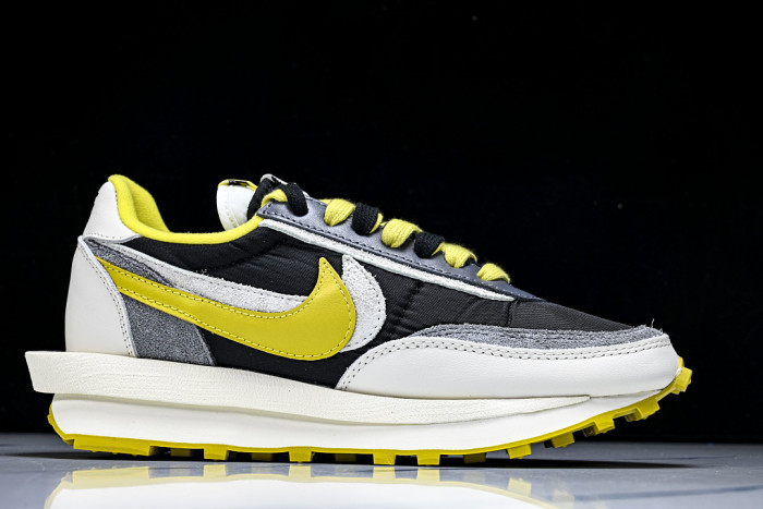 Fragment Design x sacai x Nike LDV Waffle 