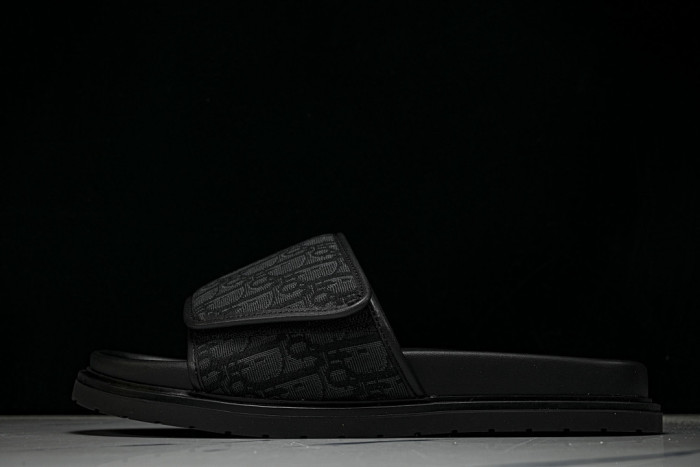 D10r SLIPPERS DS258-079