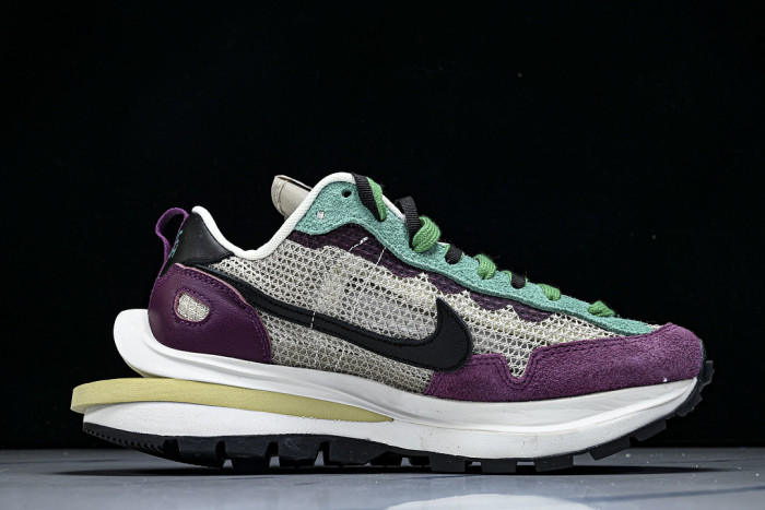 sacai x Nike VaporWaffle SP 