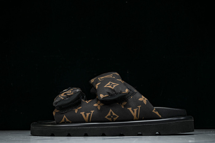 1*V SLIPPERS 11V0107-100
