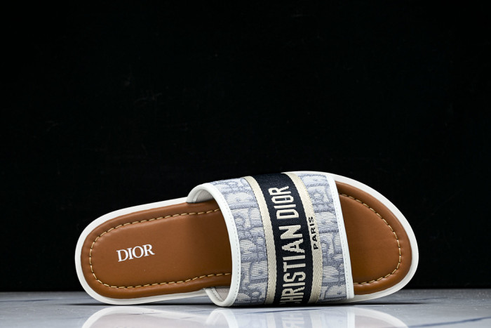 D10r SLIPPERS DS258-095