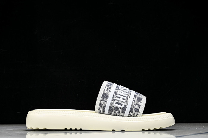 D10r SLIPPERS DS258-096