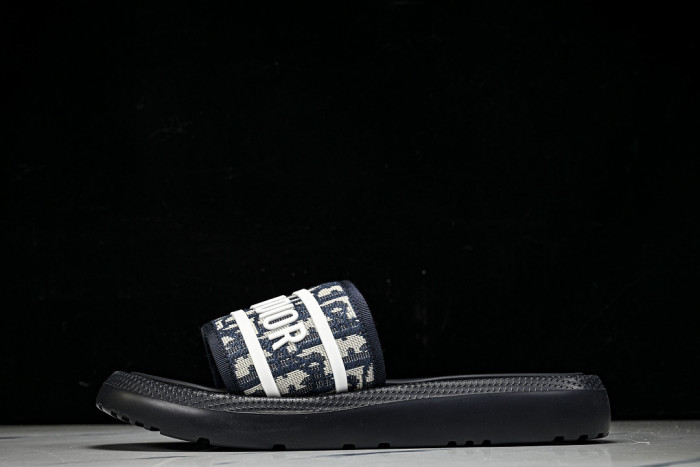 D10r SLIPPERS DS258-098