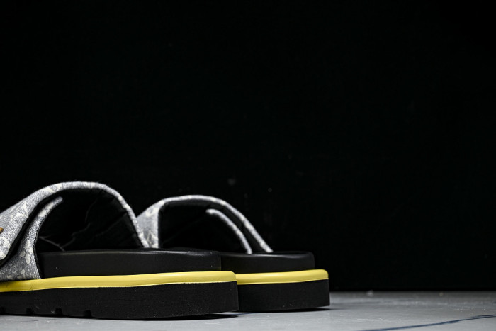 1*V SLIPPERS 11V0107-130