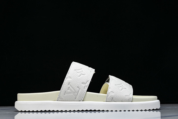 1*V SLIPPERS 11V0107-159