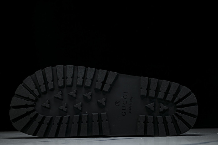 Gv*c SLIPPERS GU568-138