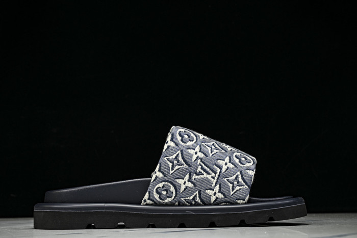 1*V SLIPPERS 11V0107-162