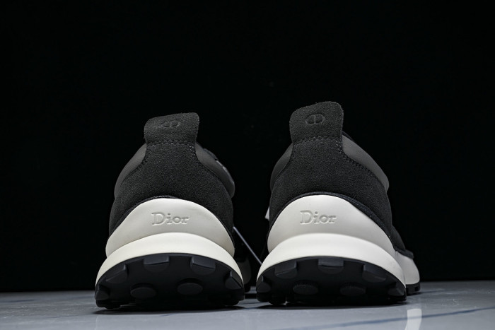 D10R Sneaker D897-241