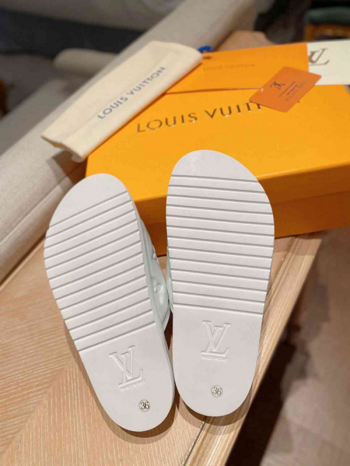 1*V SLIPPERS 11V0107-026