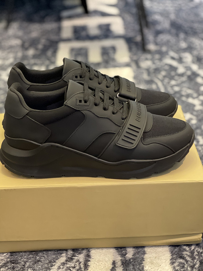 bby sneaker by0067