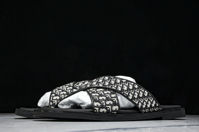 D10r SLIPPERS DS258-070