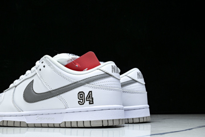 Nike SB Dunk Low Svp*me 94 White Metallic Silver HQ8487-100