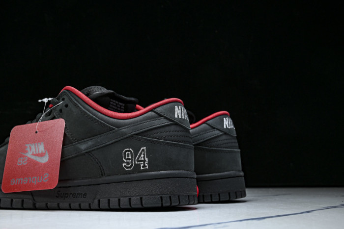 Nike SB Dunk Low Svp*me 94 Black HQ8487-001