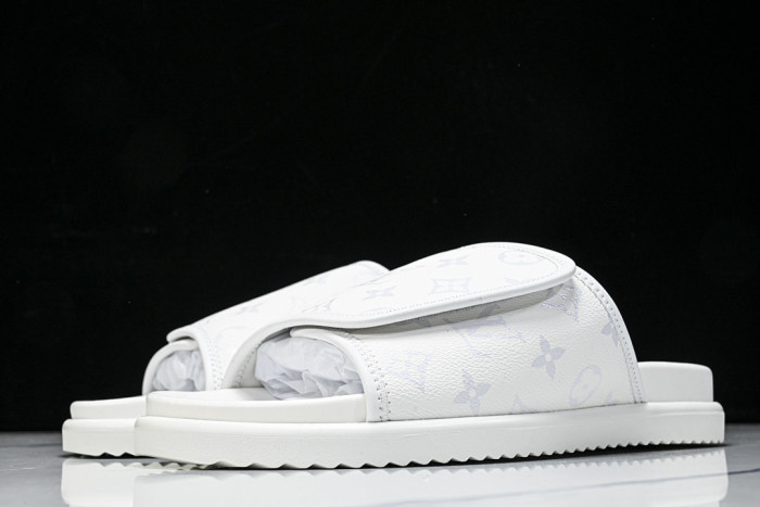 1*V SLIPPERS 11V0107-092