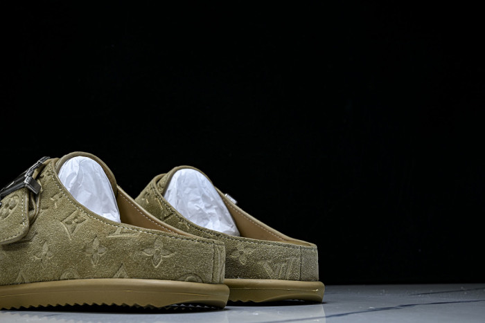 1*V SLIPPERS 11V0107-095