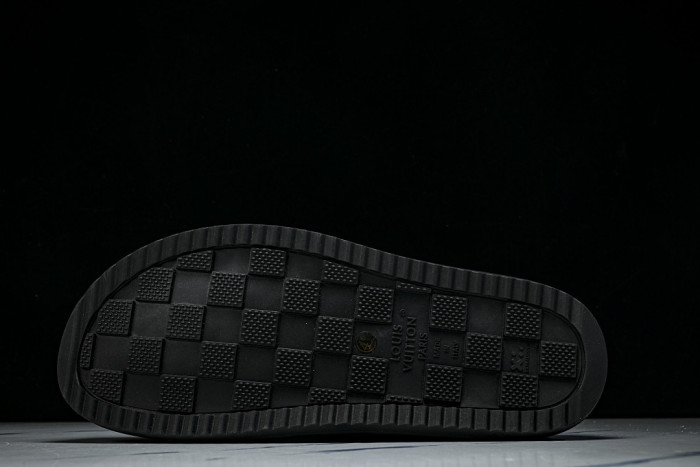 1*V SLIPPERS 11V0107-124