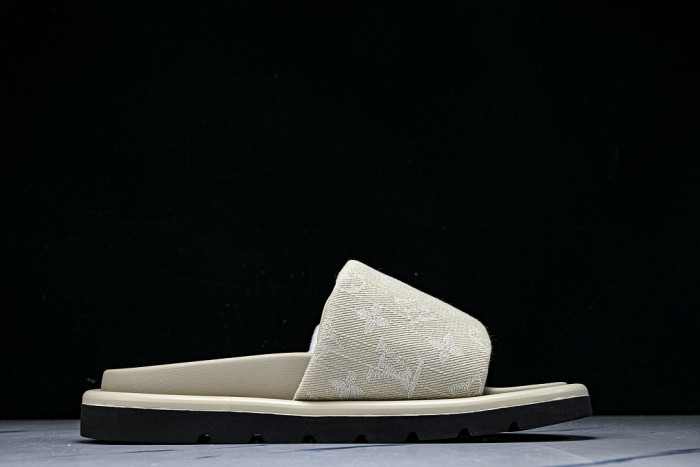 1*V SLIPPERS 11V0107-127