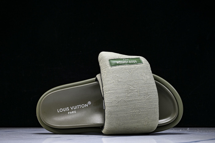 1*V SLIPPERS 11V0107-129