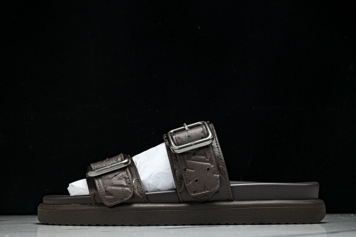 1*V SLIPPERS 11V0107-104