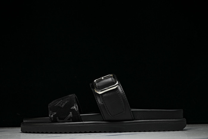1*V SLIPPERS 11V0107-158