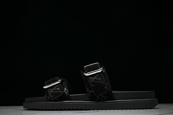 1*V SLIPPERS 11V0107-160