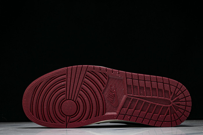 Air Jordan 1 Low SE 