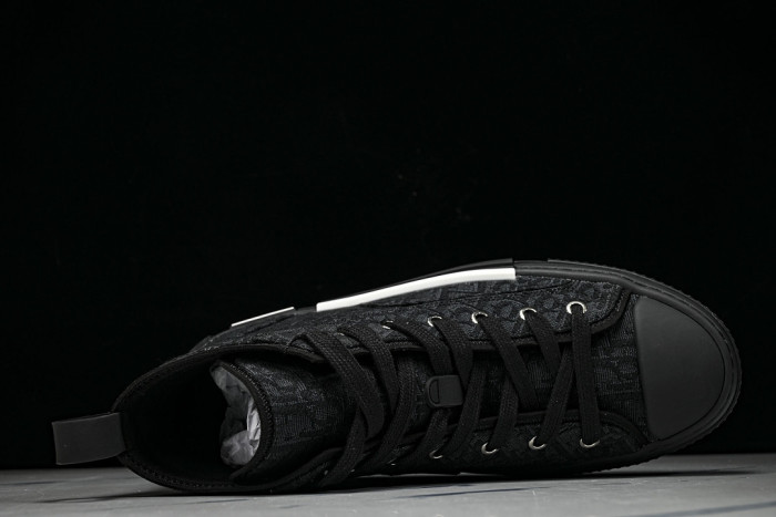 D10R B23 Sneakers 201122