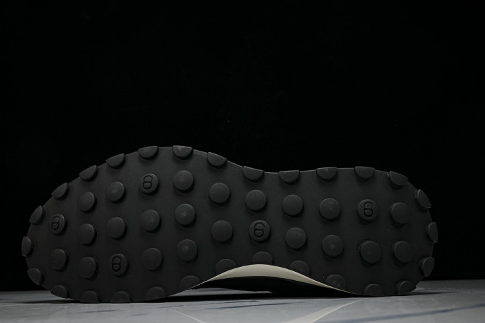 D10R Sneaker D897-241
