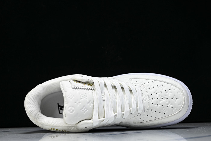 1V X Nike Air Force 11V0425-546