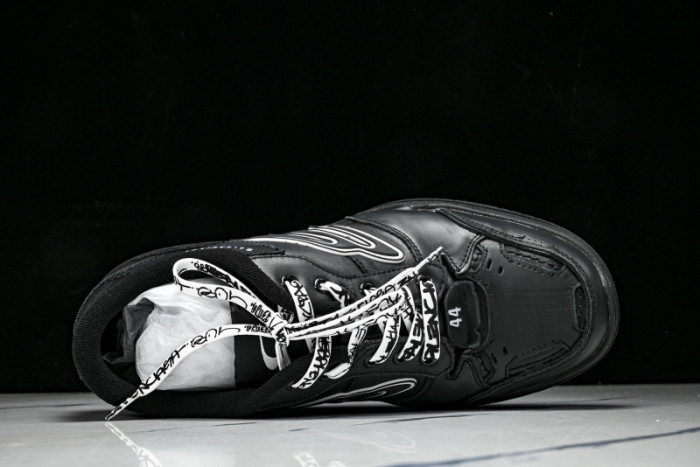 BLCG Sneaker 825418 WDWTS 1983