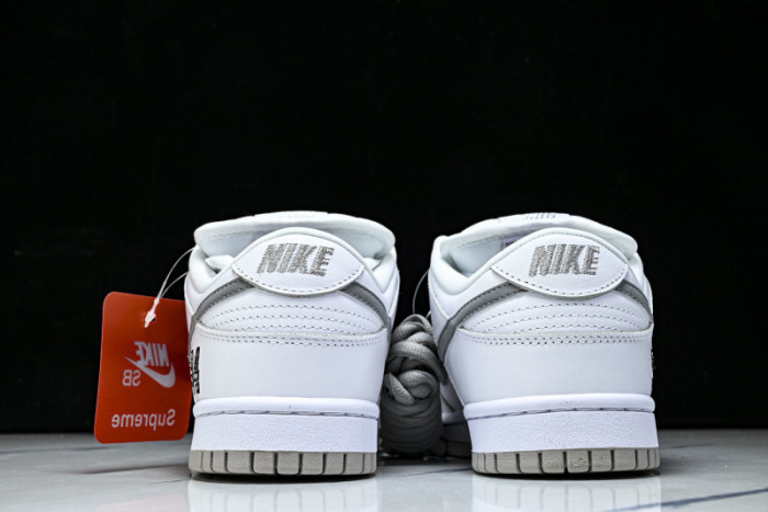 Nike SB Dunk Low Svp*me 94 White Metallic Silver HQ8487-100