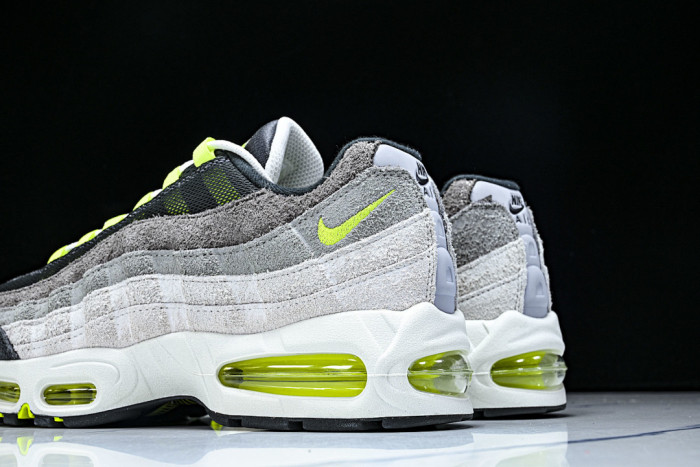 Nike Air Max 95 OG Reverse Gradient Neon HM4738-001