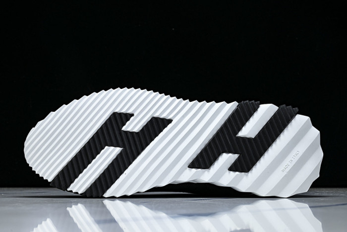 HER*MES SNEAKER HM1028-032