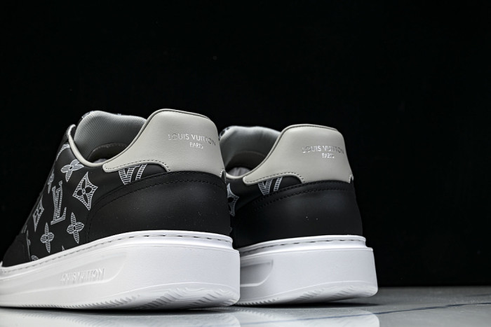 1V SHOES 1VS57