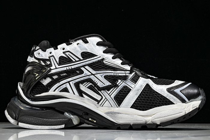 BLCG RUNNER SNEAKER LED 677403-W3RB2-9010