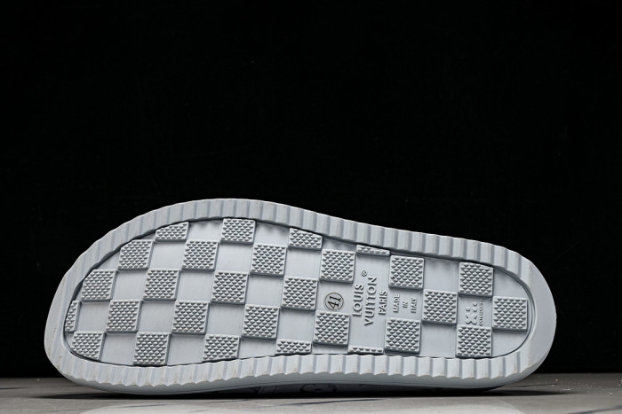 1*V SLIPPERS 11V0107-093
