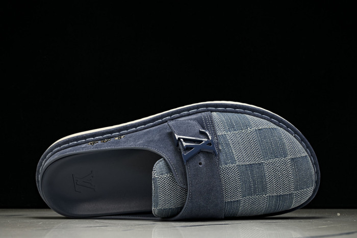 1*V SLIPPERS 11V0107-151