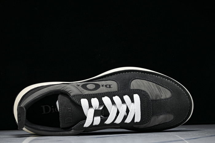 D10R Sneaker D897-241